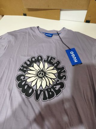 Camiseta Hugo Boss Talla XL Morada