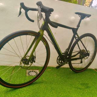 ESPECTACULAR Bicicleta Gravel GT Grade Talla M/L