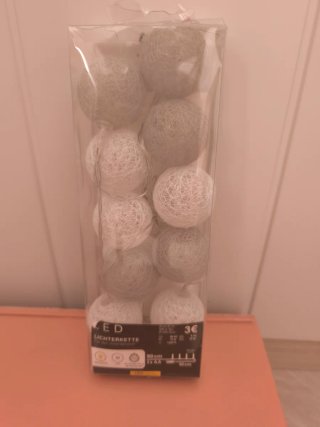 Lámpara de mesa de piedra y tela