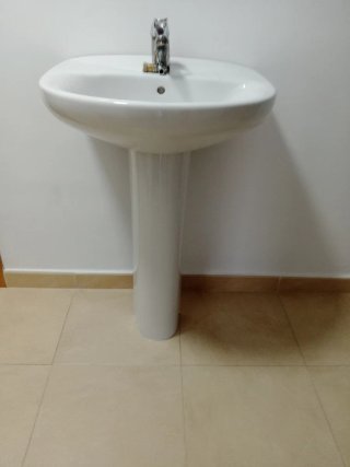 Lavabo de baño nuevo porcelana