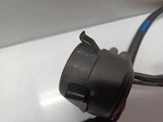 Piña izquierda luces Kymco Super Dink 125/300