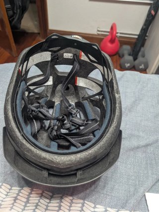 Casco Specialized con luz trasera