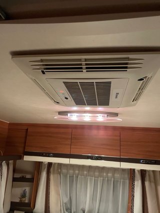 Caravana Weinberg One. Weinsberg W51