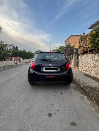Peugeot 208 2014
