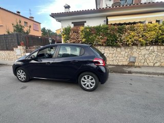 Peugeot 208 2014