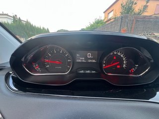Peugeot 208 2014