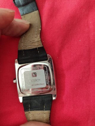 Reloj Viceroy Cuadrado Negro y Plateado