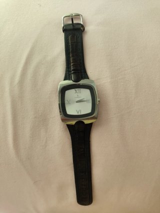 Reloj Viceroy Cuadrado Negro y Plateado