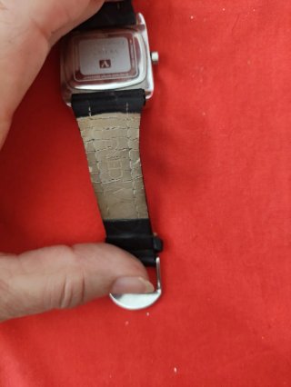 Reloj Viceroy Cuadrado Negro y Plateado