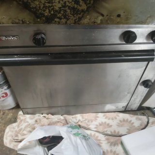 Campana extractora industrial y cocina