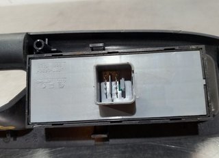 MANDO ELEVALUNAS DELANTERO IZQUIERDO SKODA OCTAVI