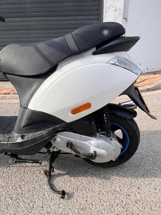 Piaggio Zip 49cc 2T - Año 2016 - 12000km