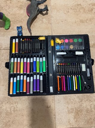 Estuche de colores y rotuladores