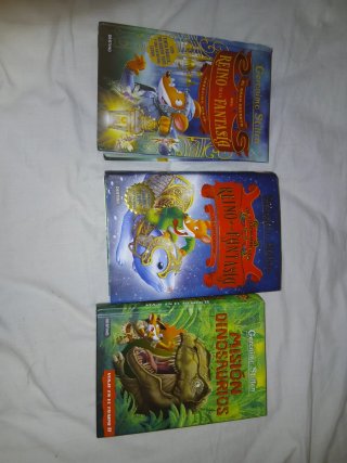 Lote de tres libros de geronimo stilton