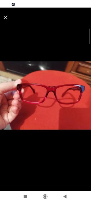 Montura de gafas roja 10€