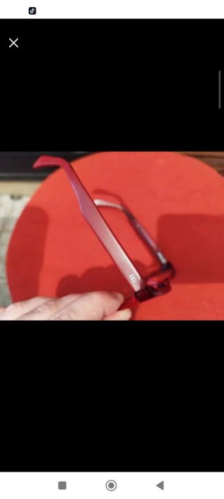 Montura de gafas roja 10€