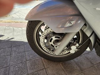 Suzuki Burgman 400cc Maxi Scooter