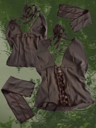 Top halter con cordoni