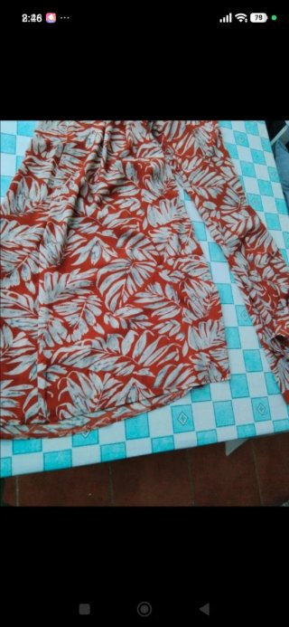 Pantalón Shein pata elefante talla S