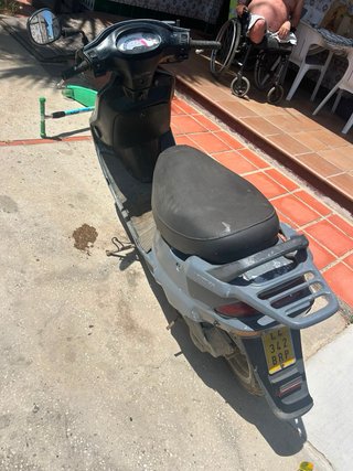 Kymco Scout 49cc Scooter Gris