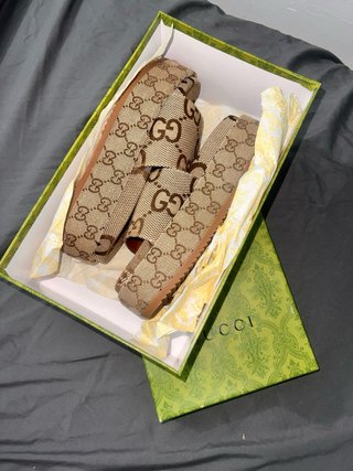 Sandalias Gucci Angelina Maxi GG Beige