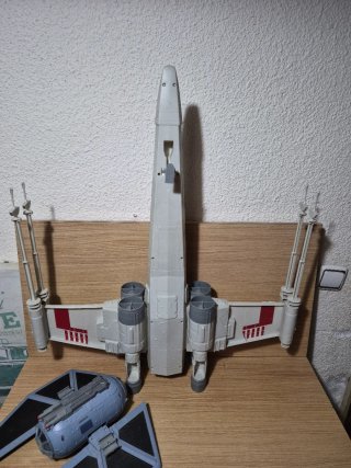 Star Wars X-Wing e TIE Fighter Giocattoli