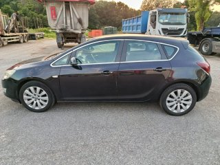 Opel Astra 2012