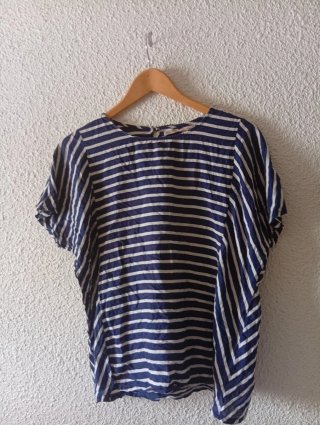 Blusa Sfera Rayas Azul y Blanco Talla L