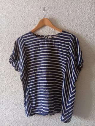 Blusa Sfera Rayas Azul y Blanco Talla L