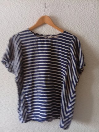 Blusa Sfera Rayas Azul y Blanco Talla L