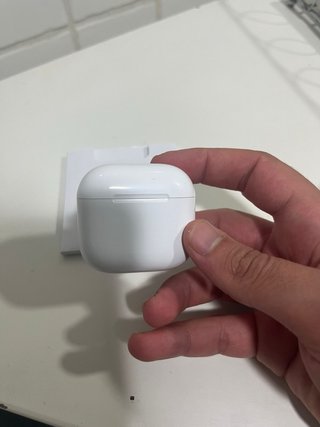 Airpods 4 con Cancelación de ruido