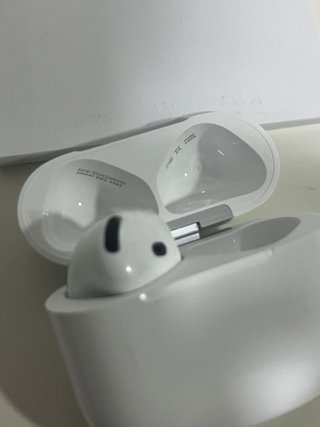 Airpods 4 con Cancelación de ruido
