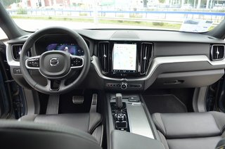 Volvo XC60 R-Design Black Edition+Camara trasera+