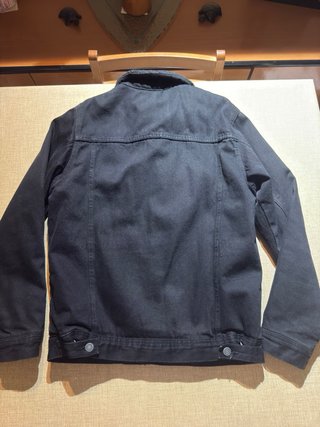 Chaqueta tejana Pull and Bear negra