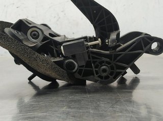 PEDAL EMBRAGUE FORD FIESTA (CNN) SFJD AY117B633AE