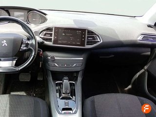 Peugeot 308 5p Allure 1.2 PureTech 96KW (130CV) EAT8