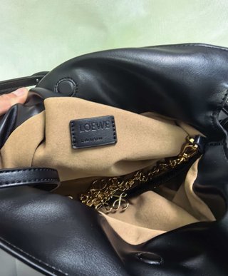 Bolso Loewe Flamenco Clutch Mediano Negro