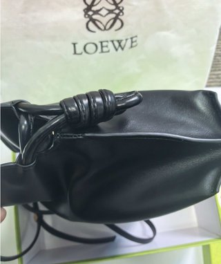 Bolso Loewe Flamenco Clutch Mediano Negro