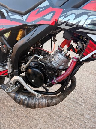 Rieju MRT Supermotard Roja y Negra