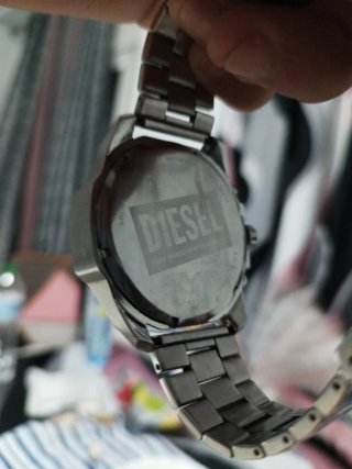 Reloj Diesel Plateado Agujas Doradas