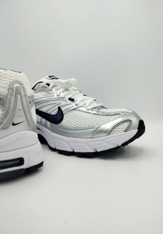 Nike Air Max Moto 2K Retro