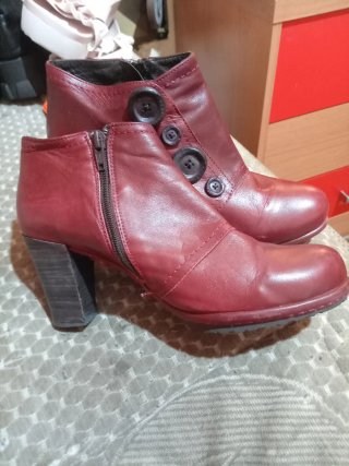 Botines Strover burdeos piel talla 39