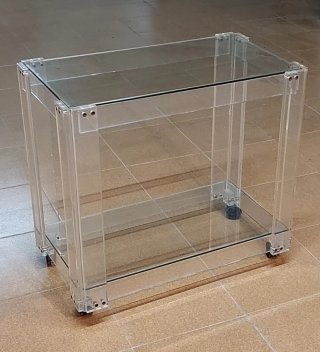 Mesa auxiliar metacrilato cristal y ruedas