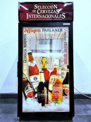 Nevera expositora cervezas internacionales