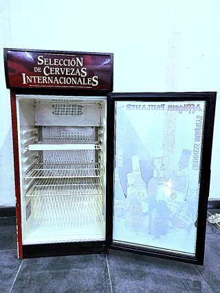 Nevera expositora cervezas internacionales