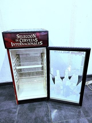 Nevera expositora cervezas internacionales