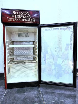 Nevera expositora cervezas internacionales
