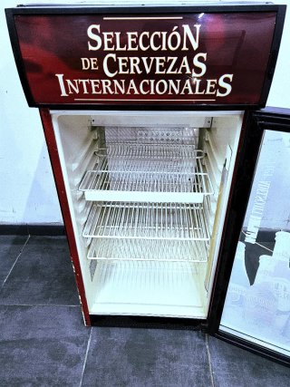 Nevera expositora cervezas internacionales