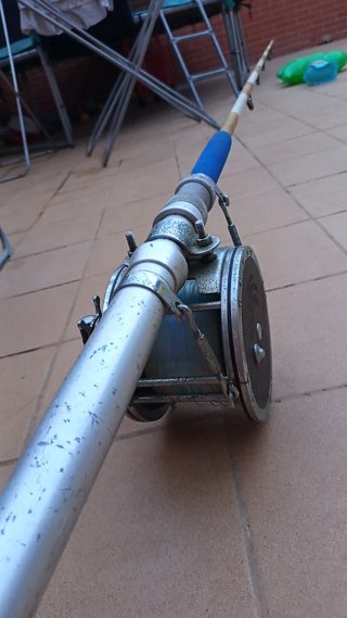 Equipo pesca atún y grandes especies