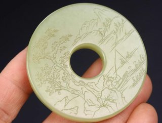 Colgante de jade elegante tallado